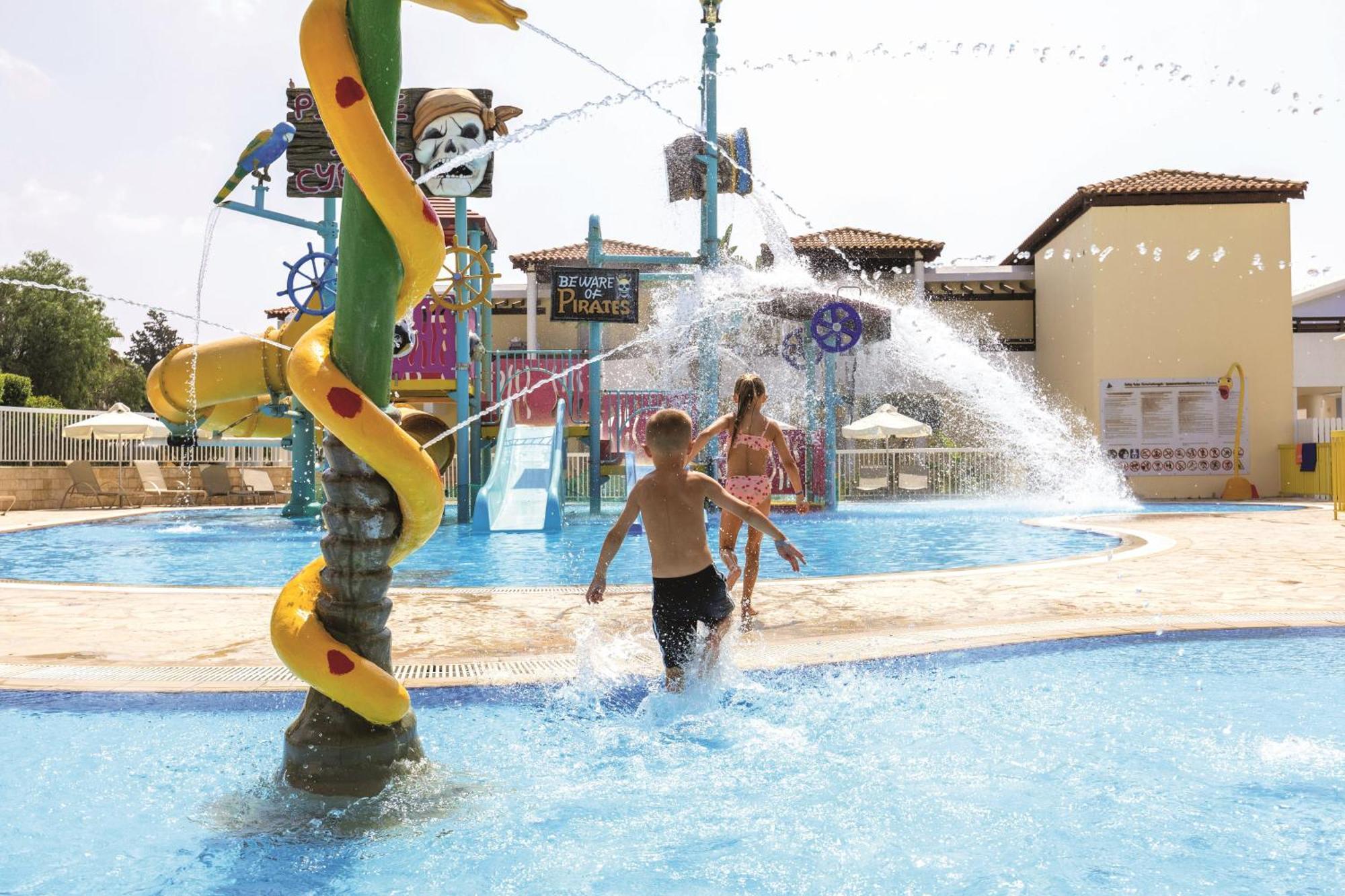 Atlantica Aeneas Resort 아이아 나파 외부 사진
