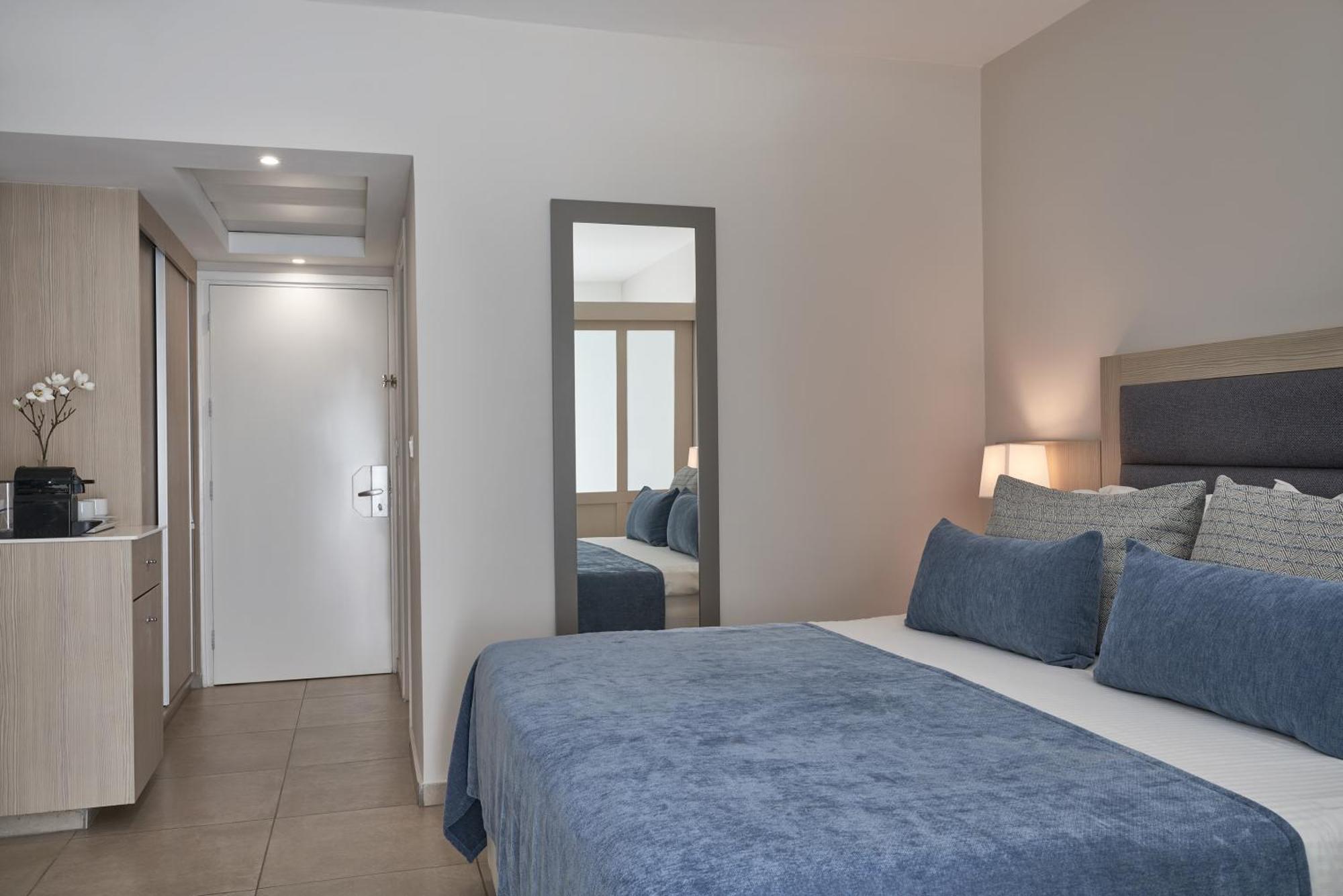 Atlantica Aeneas Resort 아이아 나파 외부 사진