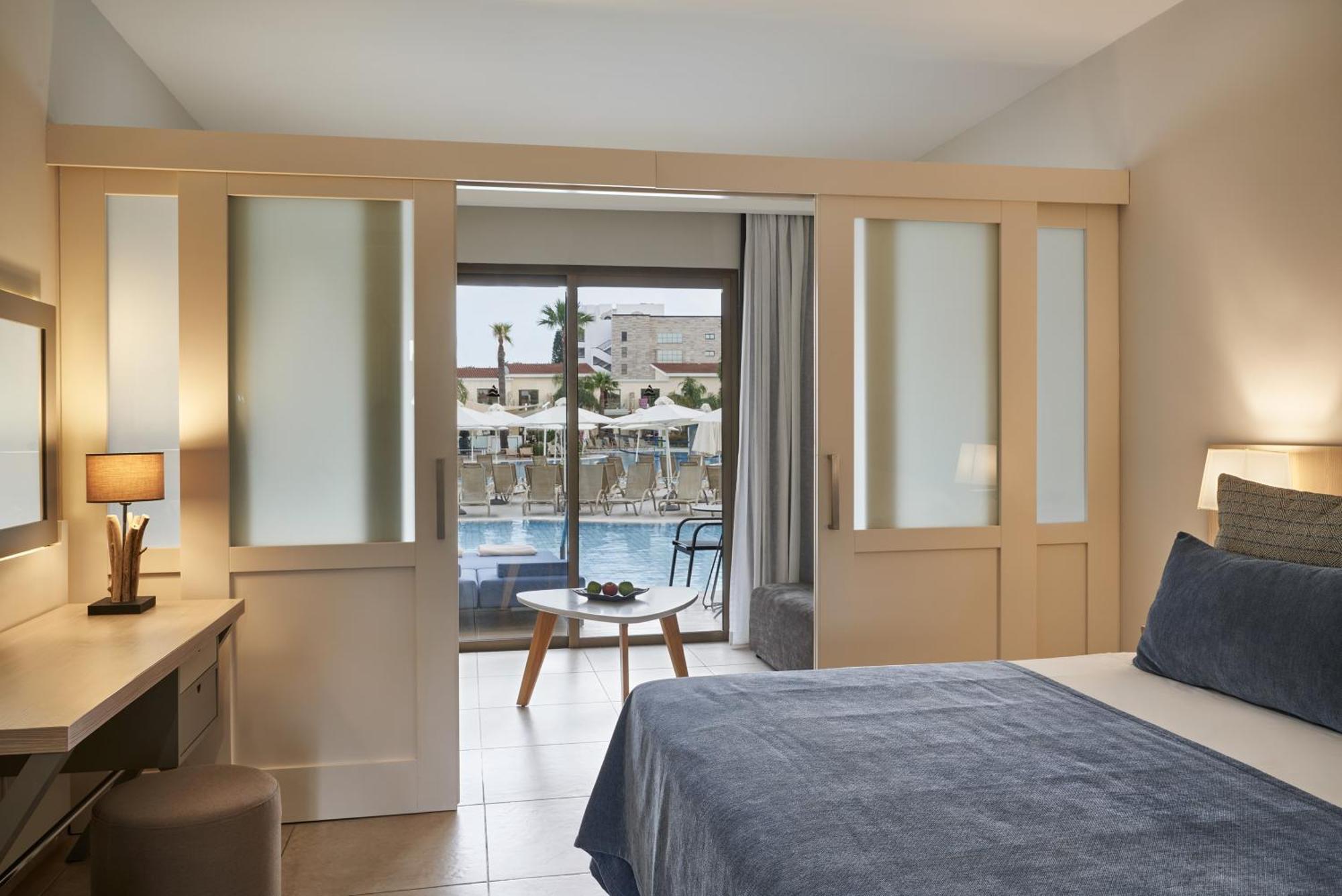Atlantica Aeneas Resort 아이아 나파 외부 사진