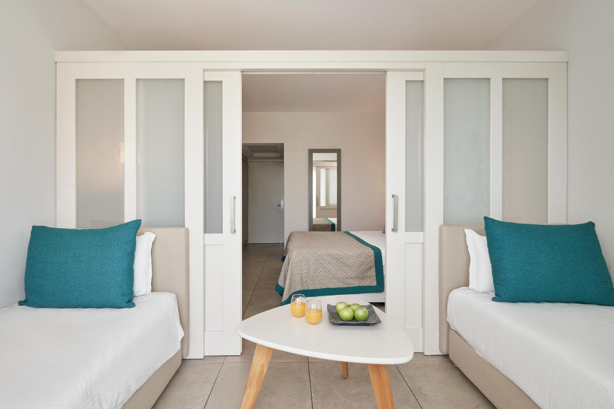 Atlantica Aeneas Resort 아이아 나파 외부 사진