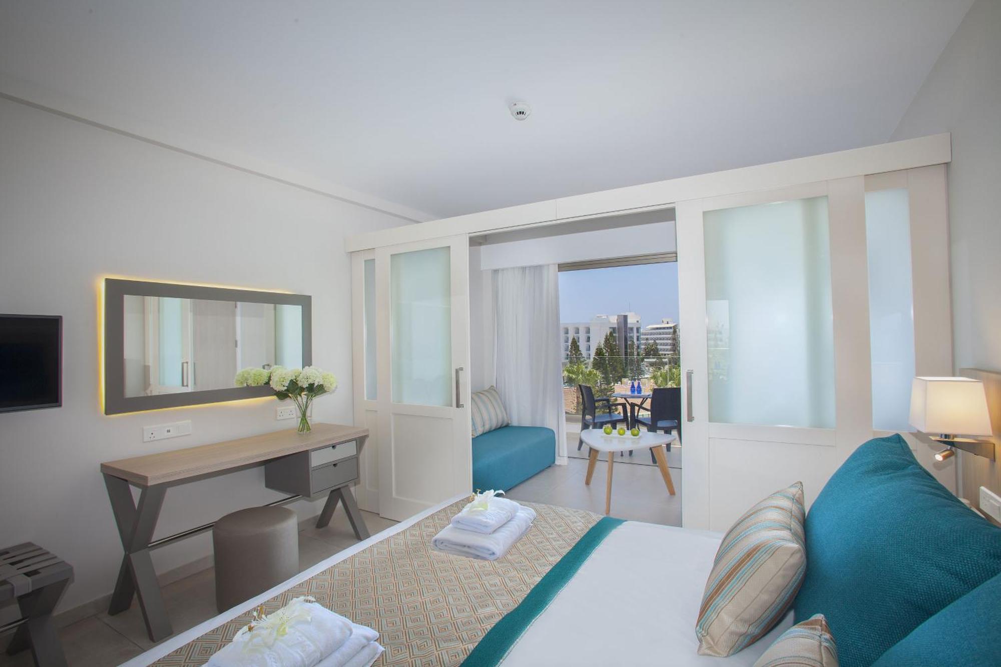 Atlantica Aeneas Resort 아이아 나파 외부 사진