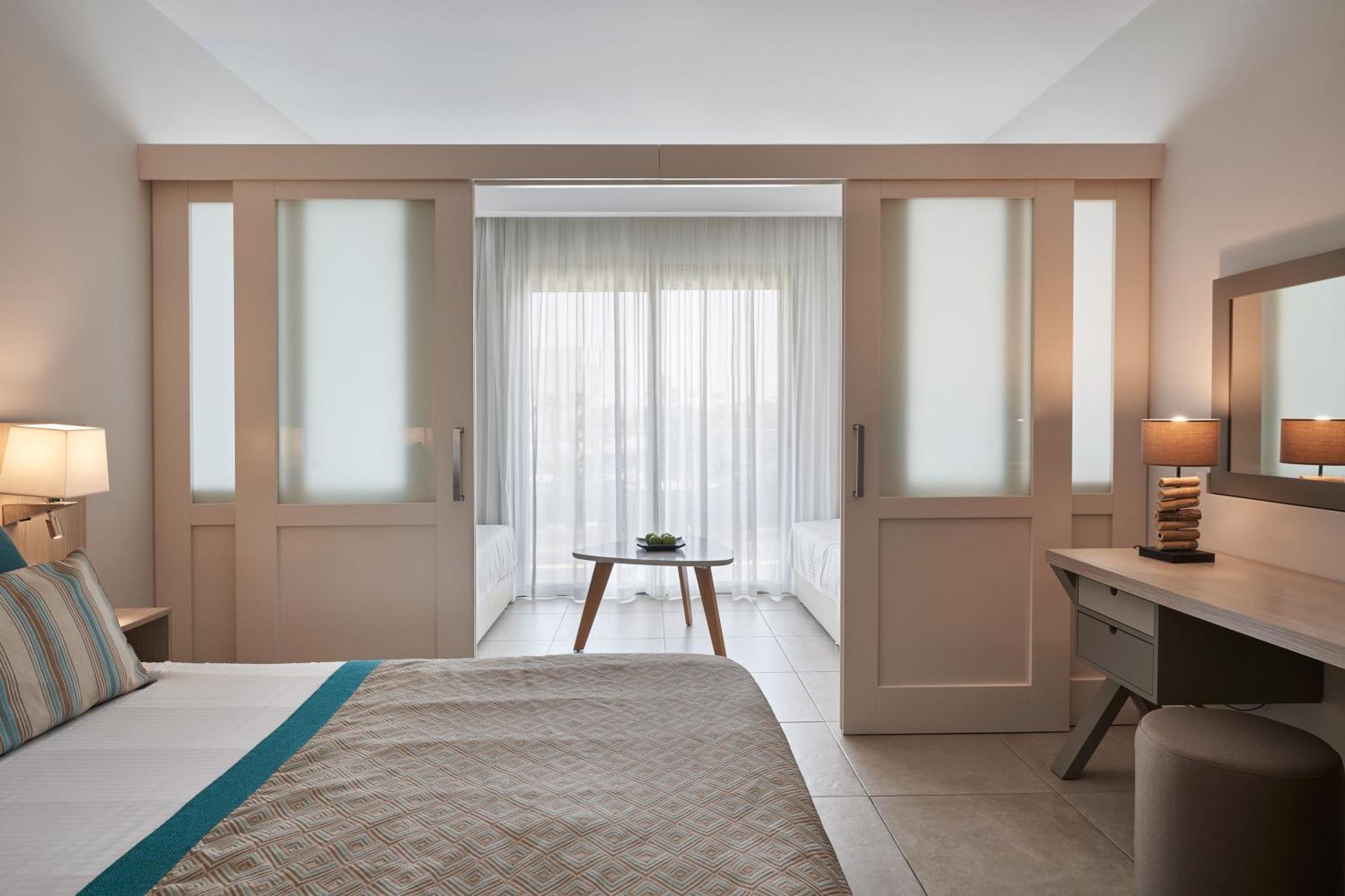Atlantica Aeneas Resort 아이아 나파 외부 사진